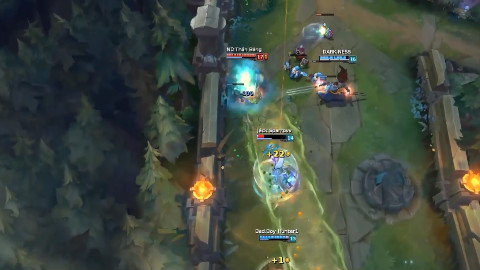 LOL还记得大嘴的一秒5喷吗?小炮1v5都能轻松拿五杀了?